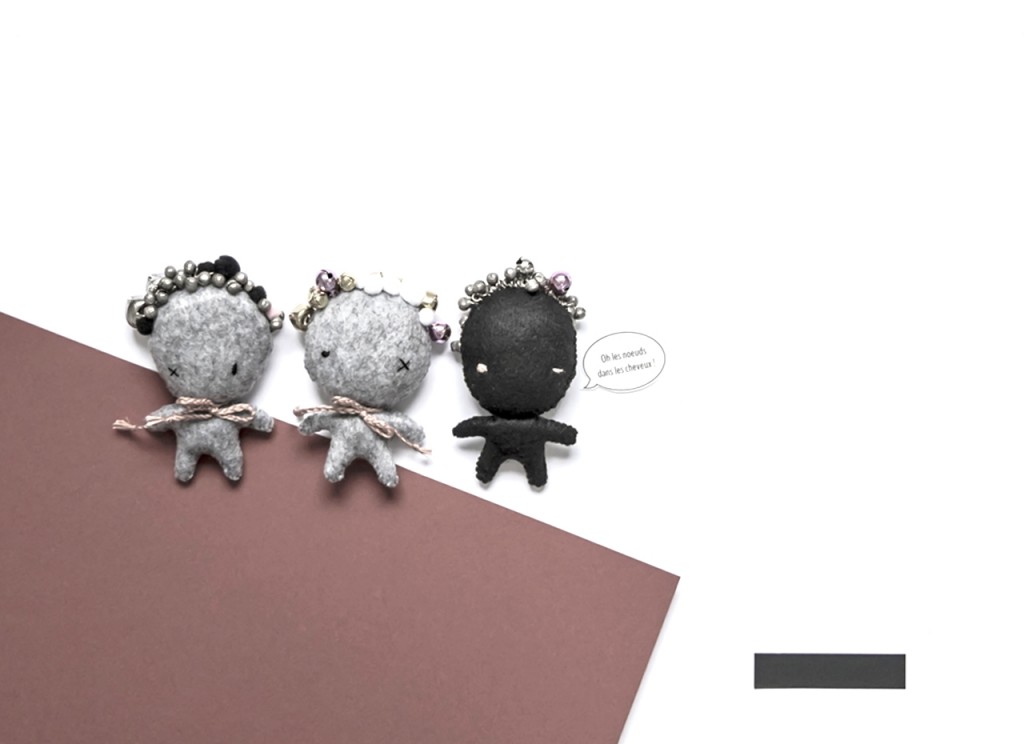 Trois petits mini-doudous gris