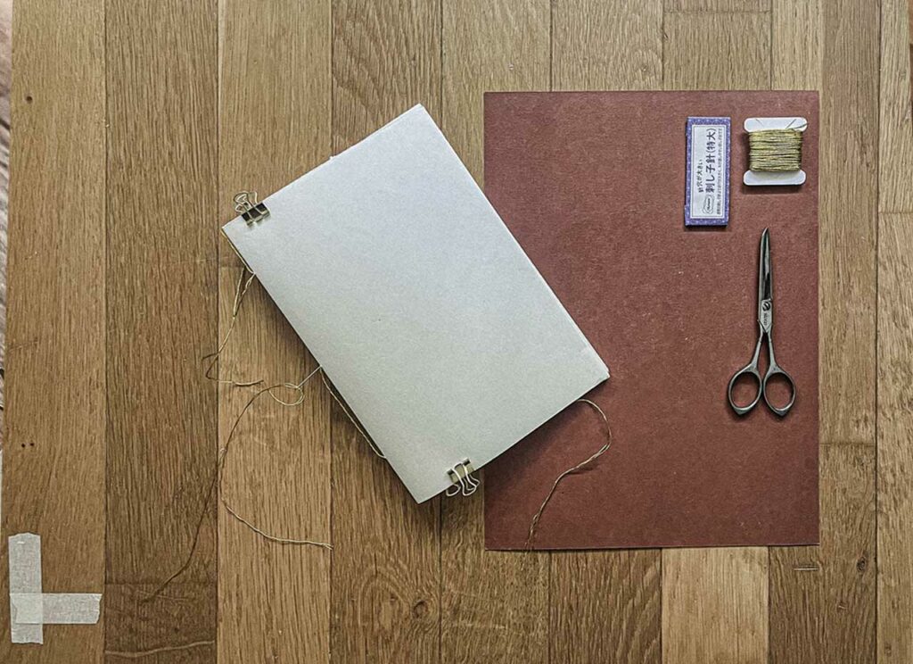 When the booklet takes its role as witness Ready for new adventures